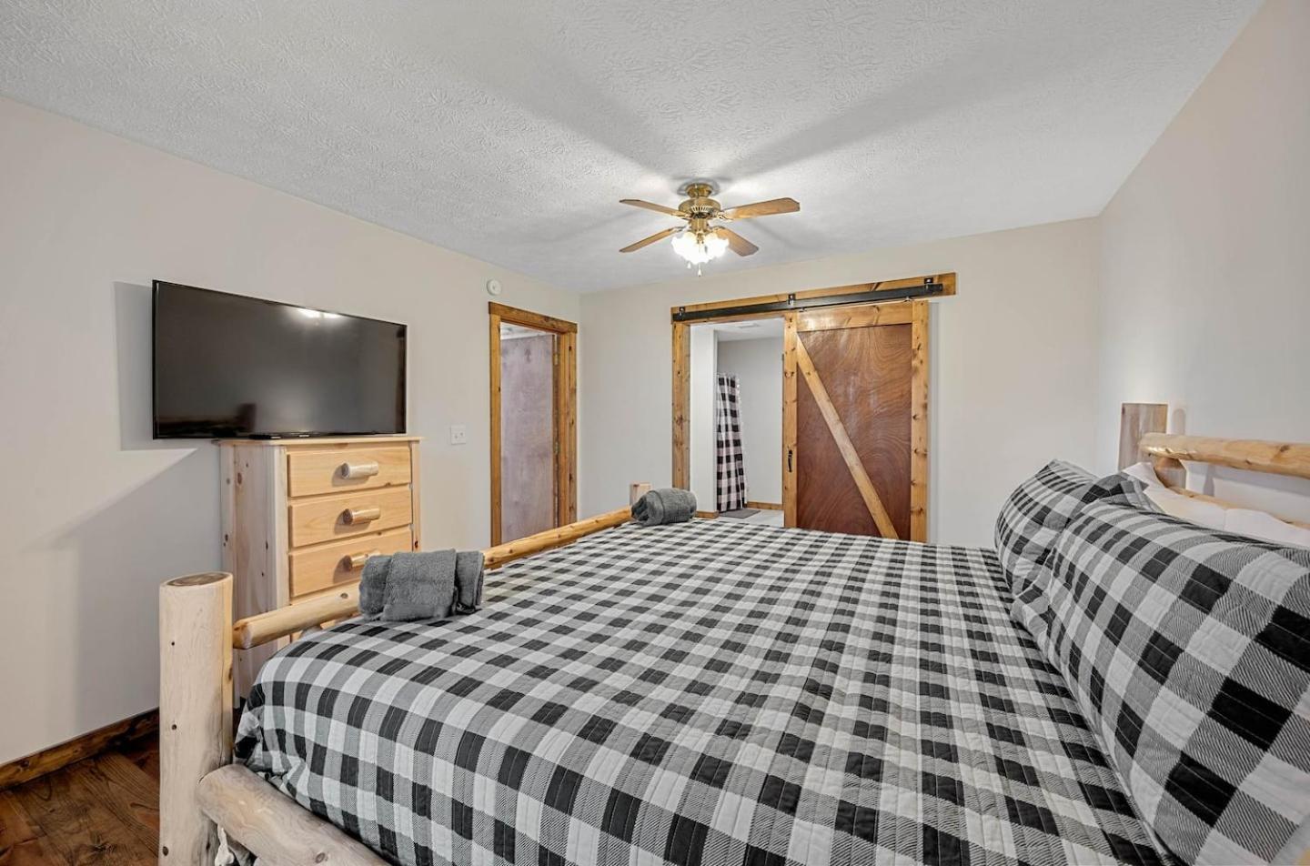 Dog Friendly! Views! Hot Tub! Close To Pf! Gsmnp Sevierville Eksteriør bilde