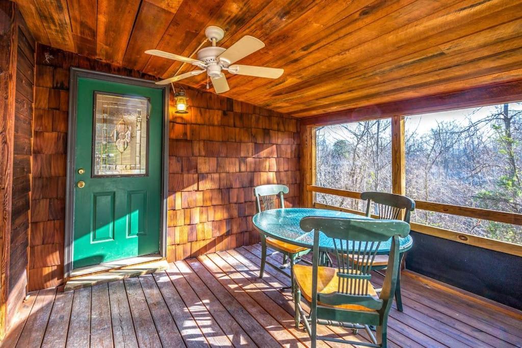 Dog Friendly! Views! Hot Tub! Close To Pf! Gsmnp Sevierville Eksteriør bilde