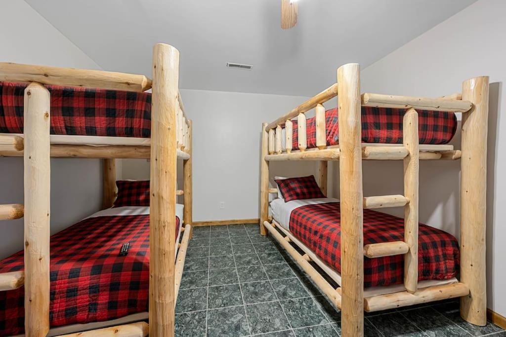 Dog Friendly! Views! Hot Tub! Close To Pf! Gsmnp Sevierville Eksteriør bilde