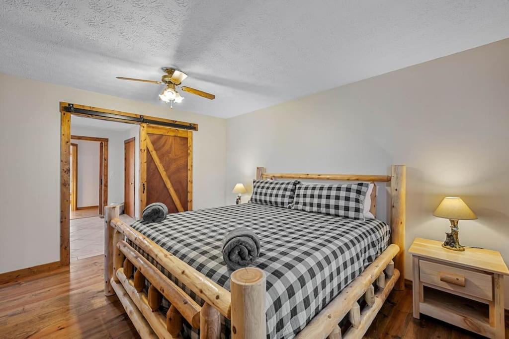 Dog Friendly! Views! Hot Tub! Close To Pf! Gsmnp Sevierville Eksteriør bilde