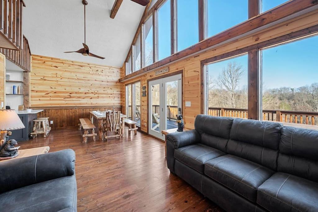 Dog Friendly! Views! Hot Tub! Close To Pf! Gsmnp Sevierville Eksteriør bilde