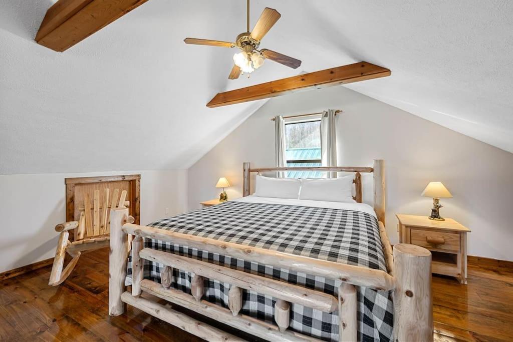 Dog Friendly! Views! Hot Tub! Close To Pf! Gsmnp Sevierville Eksteriør bilde